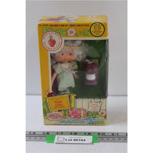 Vintage Strawberry Shortcake "Angel Cake" - NOS