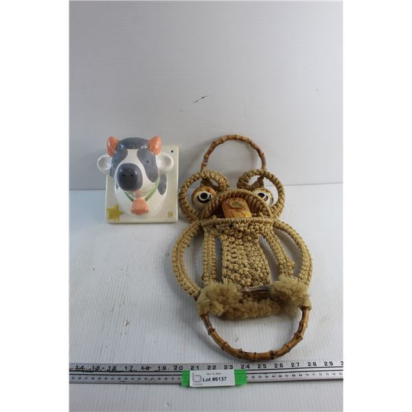 (2) Wall Hanging Decor Pieces, Ceramic Cow Peaches N Cream, Woven Frog Wall Hanging Decor