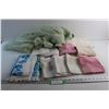 Image 1 : Lot Of Various Face Clothes/ Tea Towels, Bed Skirt, Misc.