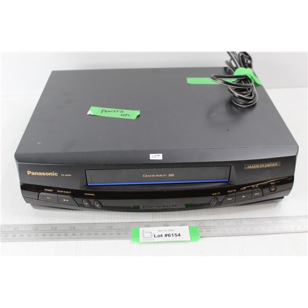 Panasonic PV-9200 VHS Player- Powers On