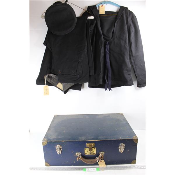 WWII Royal Canadian Navy Foot Locker, 24'' x 17'' x 8'', WWII Royal Canadian Navy Outfit