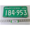 Image 2 : Pair Vintage Saskatchewan License Plates