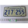 Image 1 : Pair Vintage Saskatchewan License Plates