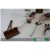 Image 4 : Brush, Artificial Flowers, Pin Cushion, Puppet, Lighter,