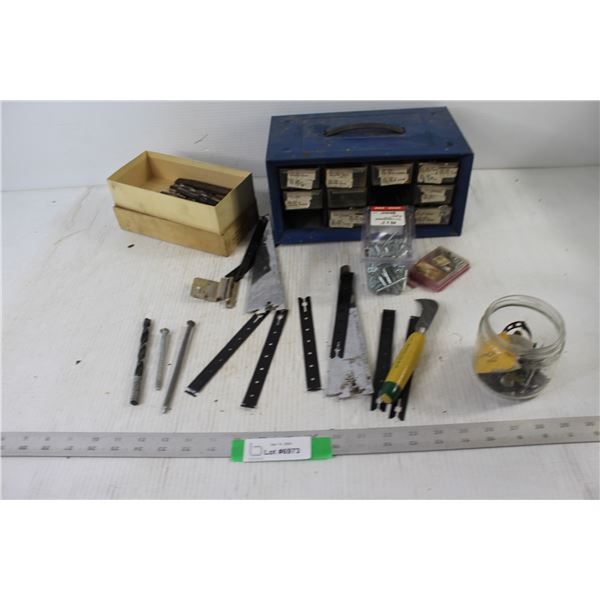 Assorted hardware, Drill bits
