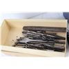 Image 5 : Assorted hardware, Drill bits