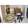 Image 2 : MIXED LOT: DISHES, BOWLS, CUP, CASE, PURSE, STATUARY, ETC. (10 PCS)