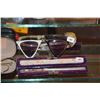Image 2 : MIXED LOT: GLASSES, HARMONICAS, & FOUNTAIN PEN (5 PCS)