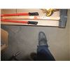 Image 2 : Sledge Hammer & 36" bolt Cutters