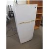Image 1 : GE White Refrigerator