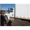 Image 2 : 2013 International Dura Star 4300 SBA 4x2 5 Ton Box Truck