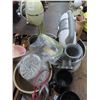 Image 2 : Meat Grinder, Blender, Asst. Kitchenware