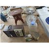 Image 1 : Scale, Radio, Small Table, Vintage Cans
