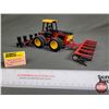 Image 1 : Versatile 276 Bi-Directional Tractor w/Duals, Planter & Cultivator (Scale 1:32) (Scale Models) (SEE 