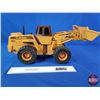 Image 8 : CASE W30 Wheel Loader "Construction Series" (Ertl) (8"H x 7-1/2"W x 18"L) (SEE PICS!)