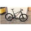 Image 2 : GREY/ORANGE NORCO FLUID 10-SPEED FULL SUSPENSION MOUNTAIN BIKE - MISSING FRONT BRAKE