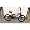 Image 2 : BLUE MONGOOSE MODE SINGLE SPEED STUNT BIKE