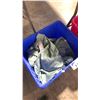 Image 2 : PLASTIC TOTE OF ASSORTED T-SHIRTS