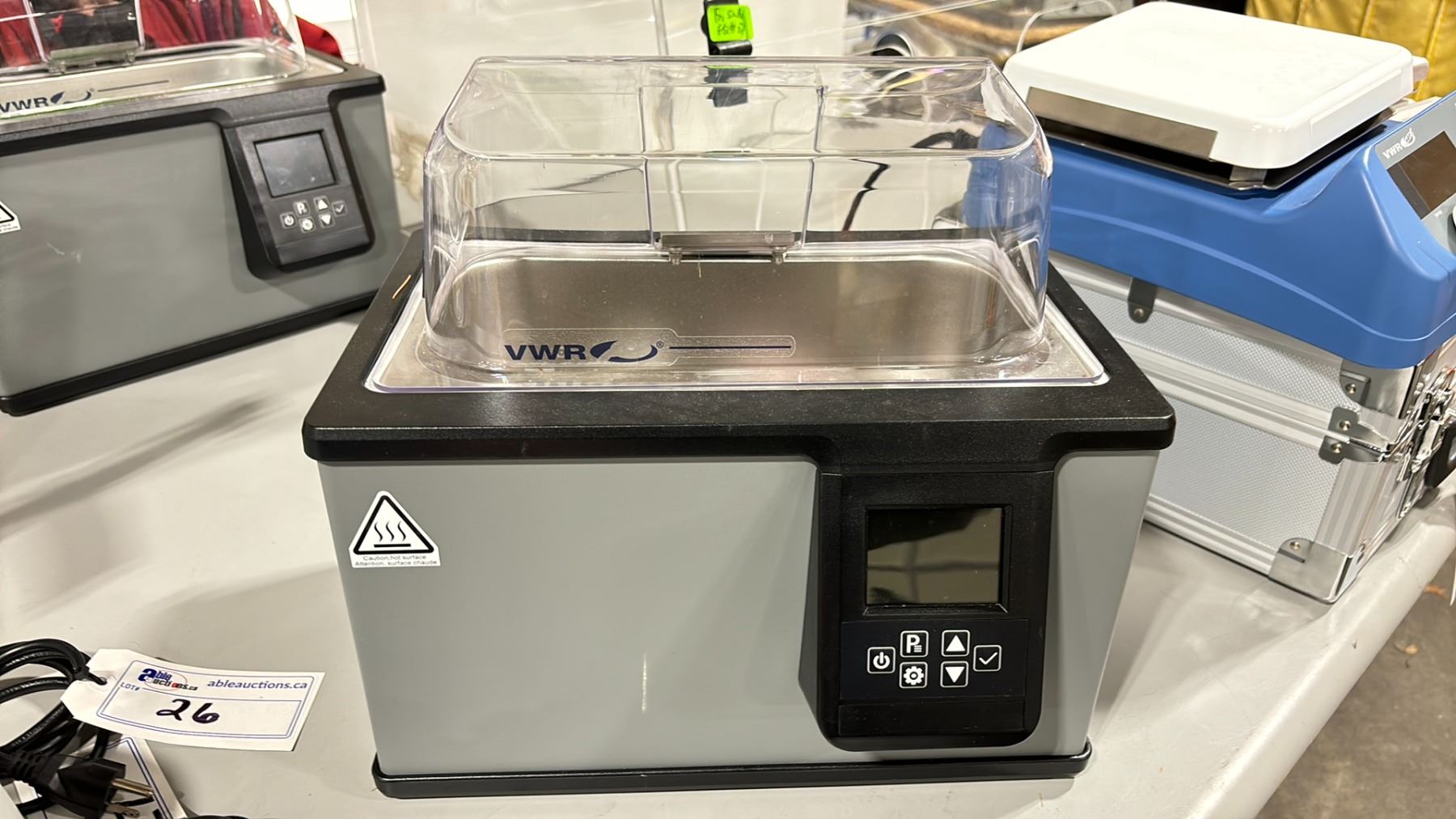 Computer Table Vwr POLYSCIENCE VWR WBE05 COMMERCIAL LABORATORY 5L GENERAL PURPOSE ELECTRIC ...