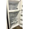 Image 2 : INSIGNIA NS-RTM18WH8Q-C WHITE 2 DOOR TOP FREEZER REFRIGERATOR