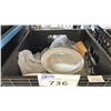 Image 2 : 2 PLASTIC CRATES OF 8" WHITE COMMERCIAL RESTAURANT PLATES *CRATES INCLUDED*
