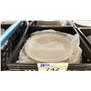 Image 2 : 2 PLASTIC CRATES OF 9" & 10" WHITE COMMERCIAL RESTAURANT PLATES *CRATES INCLUDED*
