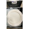 Image 2 : 2 PLASTIC CRATES OF 10 1/2" WHITE COMMERCIAL RESTAURANT PLATES *CRATES INCLUDED*