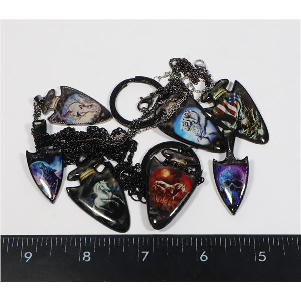 SMALL BAG OF ARROW HEAD SHAPED KEY CHAINS