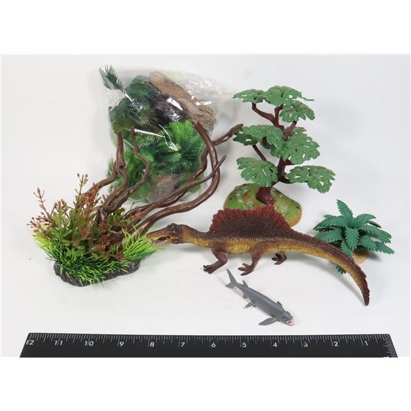 SPINOSAURUS WITH DIORAMA PARTS, TREES, ECT