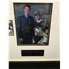 Image 2 : MARIO LEMIEUX AND SIDNEY CROSBY SIGNED AND FRAMED 20X24 PHOTO AND CARD