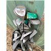 Image 2 : Right handed golf clubs
