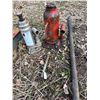 Image 2 : Bottle Jacks and Vice