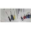 Image 6 : WORK BAG WITH ASSORTED SCREW DRIVERS