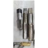Image 2 : BOX OF ASSORTED TAPS AND DIES