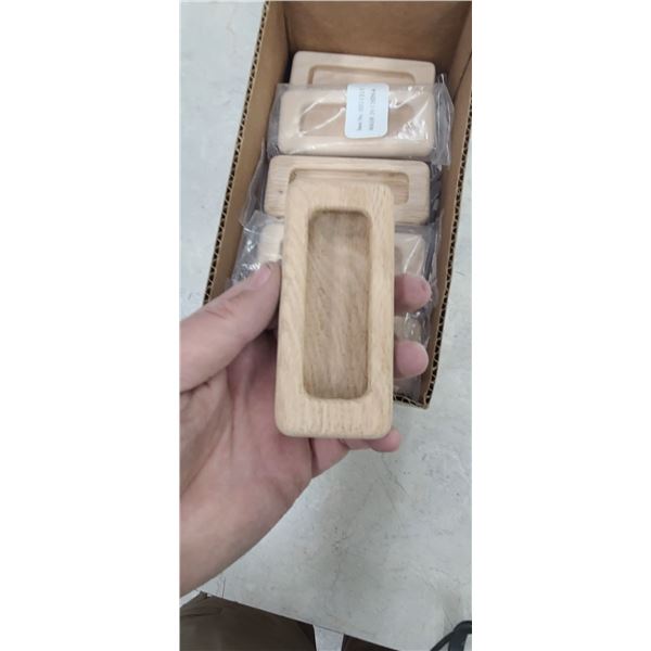 BOX WITH OAK DRAWER HANDLES