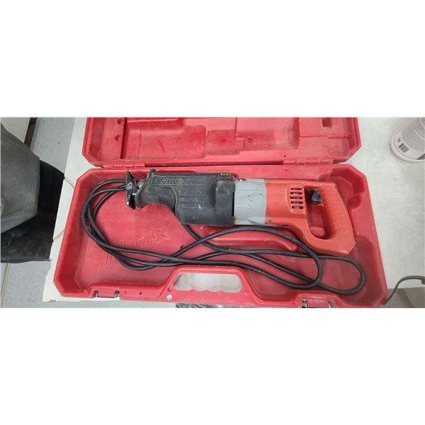 MILWAUKEE SUPER SAWZALL MOD 6521-21 HAS ONE BLADE