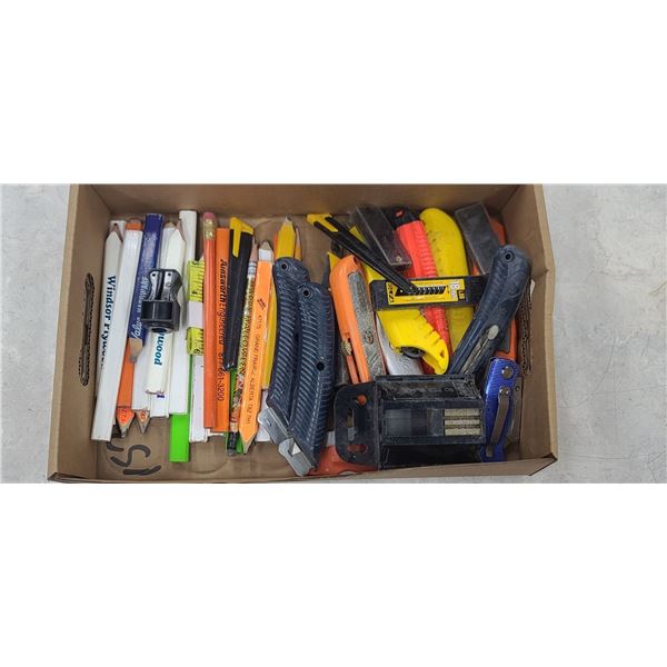 ASSORTED CARPENTERS PENCILS AND UTILITY KNIVES