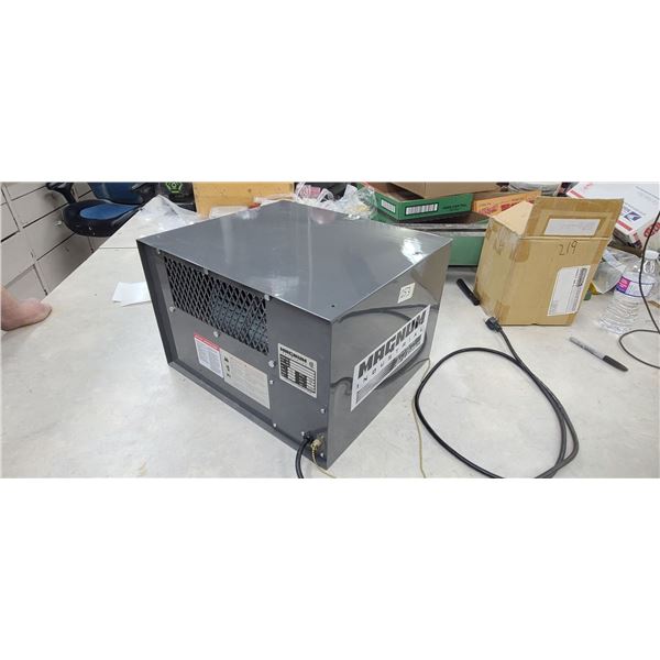 MAGNUM INDUSTRIAL AIR FILTER SYSTEM - WILL REMOVE SMOKE FROM YOUR HOUSE