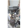 Image 11 : THREE SPEEDM1/4" BENCH TOP DRILL PRESS