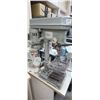 Image 9 : THREE SPEEDM1/4" BENCH TOP DRILL PRESS
