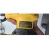 Image 4 : DEWALT VARIABLE SPEED RANDOM ORBIT SANDER D26453