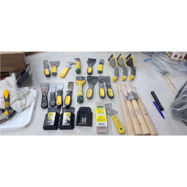 ASSORTED SCRAPER - QTY250 UTILITY BLADES AND MORE PLEASE SEE IMAGES
