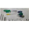 Image 6 : 23 ASSORTED SIZE ROBERTSONS SCREW DRIVERS