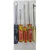 Image 6 : 30 ASSORTED FLAT HEAD SCREW DRIVERS
