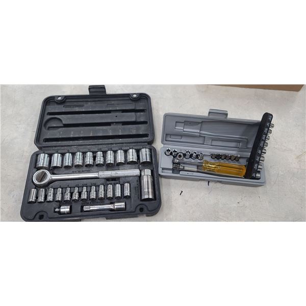 DURABUILT 27PC SAE AND METRIC SOCKET SET