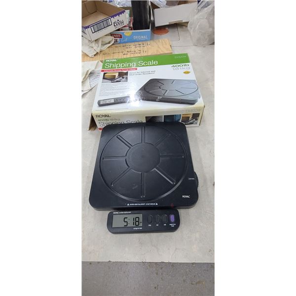 ROYAL SHIPPING DIGITAL SCALE - 400LBS/181KG - WITH DETACHABLE REMOTE