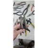 Image 6 : LARGE LOT OF PLIERS/GRIPS