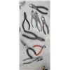 Image 7 : LARGE LOT OF PLIERS/GRIPS
