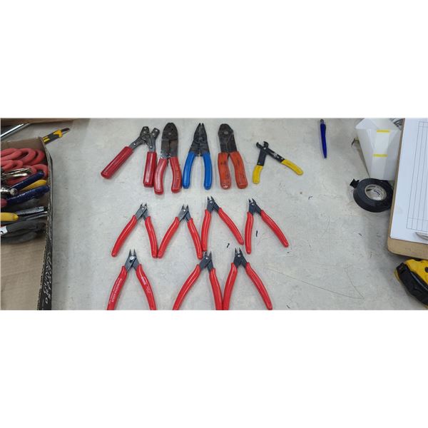 LOT OF WIRE SPILTTERS/CRIMPS AND CUTTERS