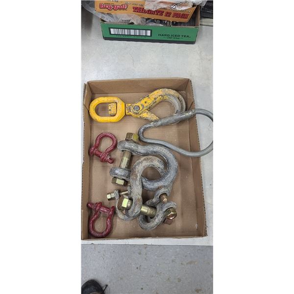 LOT OF SHAKLES AND CRANE /HOIST/WINCH HOOK